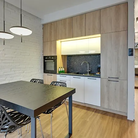 Grand Apartment